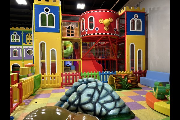 projekt soft play center v Indoneziji