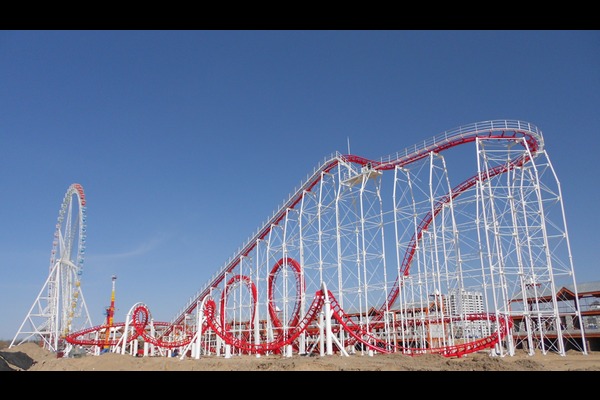 6 loop coaster in amusement park
